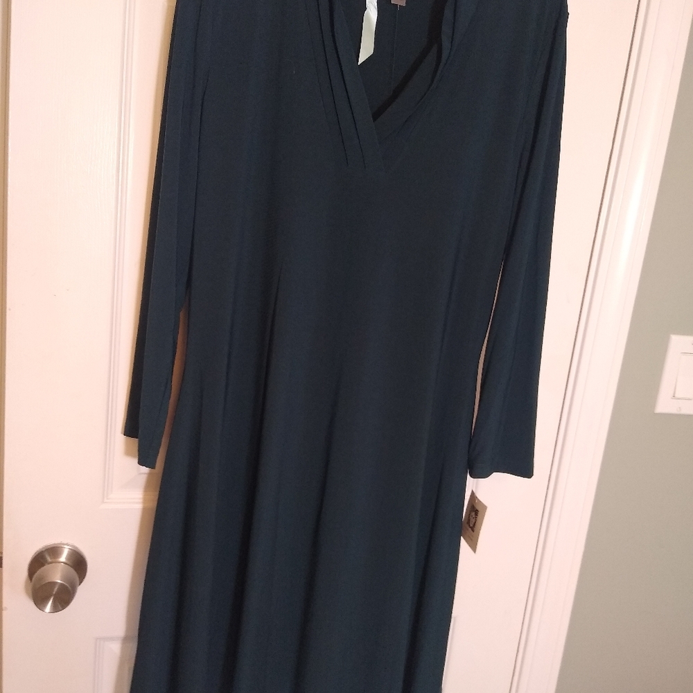 Anne Klein dress, new with tags, size M, dark green.